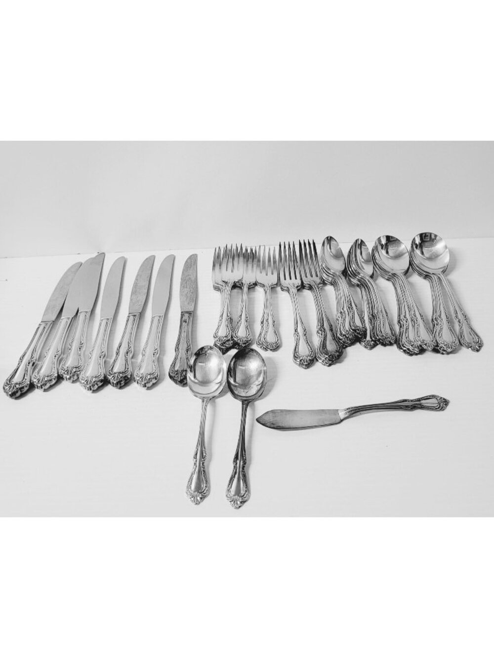 Vintage Rogers Oneida 49 Pc Silverplate 1958 Chalice Harmony Pattern Flatware